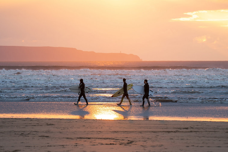 Surfing WWH - High-res-25